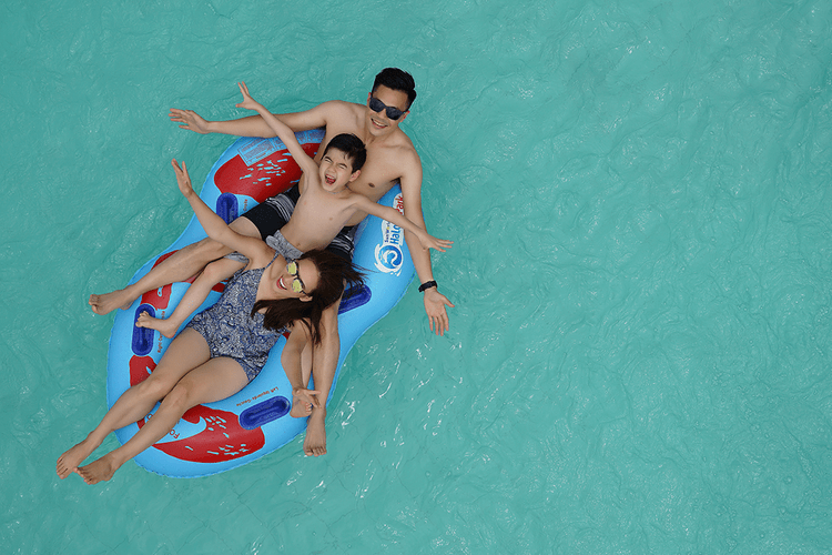 Vinh Mat Troi Cong Vien Nuoc